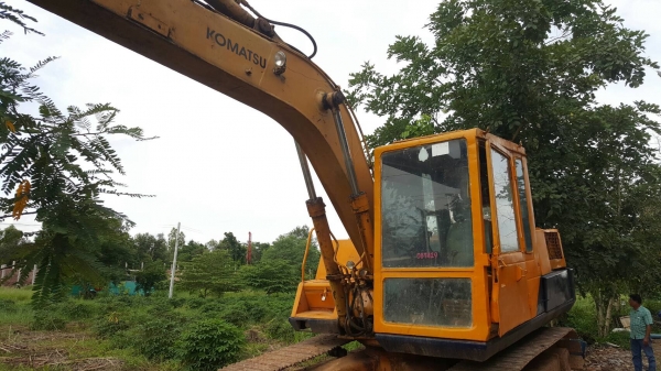 ขาย แบคโฮ KOMATSU PC120-3 คอนโทรลสั้น สภาพพร้อมใช้งาน เครื่องดี ปั้มดี ช่วงล่างแน่น เอกสารใบซื้อขาย ขาย แบคโฮ KOMATSU PC120-3 คอนโทรลสั้น สภาพพร้อมใช้งาน เครื่องดี ปั้มดี ช่วงล่างแน่น เอกสารใบซื้อขาย