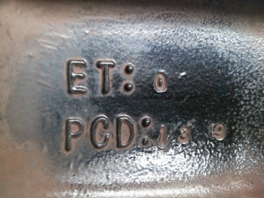 ขายแม็ก 6รูขอบ16 พร้อมยาง YOKOHAMA A/T-S 265/70R16 ยางปี13 ดอกยางหนาเต็มสดนิ่มไม่แตกลายไม่ร้าว สวยๆ จำนวน 1 ชุด ขายแม็ก 6รูขอบ16 พร้อมยาง YOKOHAMA A/T-S 265/70R16 ยางปี13 ดอกยางหนาเต็มสดนิ่มไม่แตกลายไม่ร้าว สวยๆ จำนวน 1 ชุด