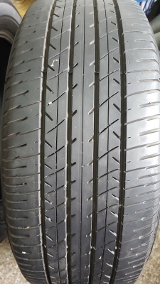 ขายยาง Bridgestone Turanza ER33 215/55R17 CNB 3112 จำนวน 4 เส้น (ตำหนิ 1 เส้น) ราคา 3200 บาท ติดต่อ เอก 089-7400615 ขายยาง Bridgestone Turanza ER33 215/55R17 CNB 3112 จำนวน 4 เส้น (ตำหนิ 1 เส้น) ราคา 3200 บาท ติดต่อ เอก 089-7400615