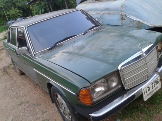 ขายซากรถเบนต์230eตามสภาพครับ