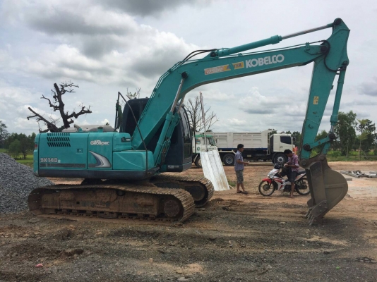 ขาย 1,550,000 KOBELCO SK140LC SUPER ทำงาน 10,559 ชั่วโมง เครื่องดี ไฟฟ้าครบ  เอกสารเล่มทะเบียน รถอยู่ จ.มหาสารคาม  090-772-3710 090-772-3708
