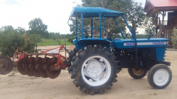 จัดส่งพี่ จ.ลพบุรี ขอบคุณครับ ขายรถไถนั่งขับ ISEKI TS2510 (25แรง) พร้อมผาน5 LCS+ผานยกร่องมัน พร้อมใช้งาน จัดส่งพี่ จ.ลพบุรี ขอบคุณครับ ขายรถไถนั่งขับ ISEKI TS2510 (25แรง) พร้อมผาน5 LCS+ผานยกร่องมัน พร้อมใช้งาน