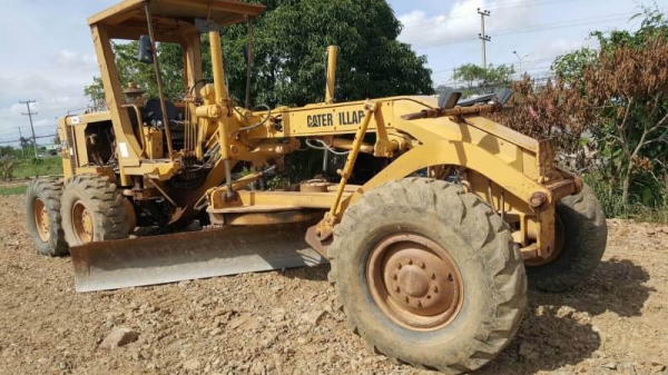 ขาย 2,250,000 รถเกรด CAT 140 G 5 MD เครื่องดี เกียร์แรง  รถสวยพร้อมใช้เอกสารพร้อมโอน 090-772-3710 090-772-3708
