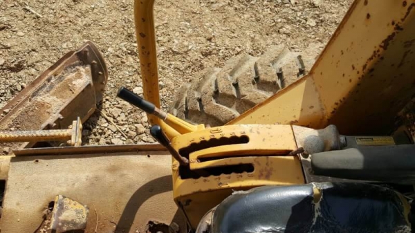 ขาย 2,250,000 รถเกรด CAT 140 G 5 MD เครื่องดี เกียร์แรง รถสวยพร้อมใช้เอกสารพร้อมโอน 090-772-3710 090-772-3708 ขาย 2,250,000 รถเกรด CAT 140 G 5 MD เครื่องดี เกียร์แรง รถสวยพร้อมใช้เอกสารพร้อมโอน 090-772-3710 090-772-3708