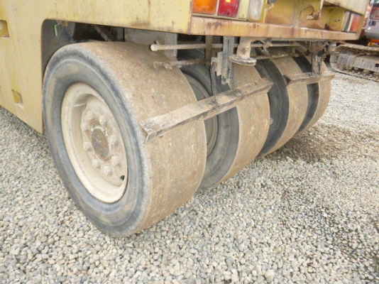 รถบด Dynapac CP201W-40347-YR1992-7073 Hr เครื่อง Hino WO6D นำเข้าจากญี่ปุ่น ราคาถูก ๆ ครับ