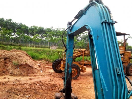 ขาย KOMATSU PC40FR-1 (เก่าไทยประมาณ 2 ปี) รถสภาพสวยมาก รถสภาพพร้อมใช้งาน (รถใช้งานไม่หนัก ใช้ขุดตอม่