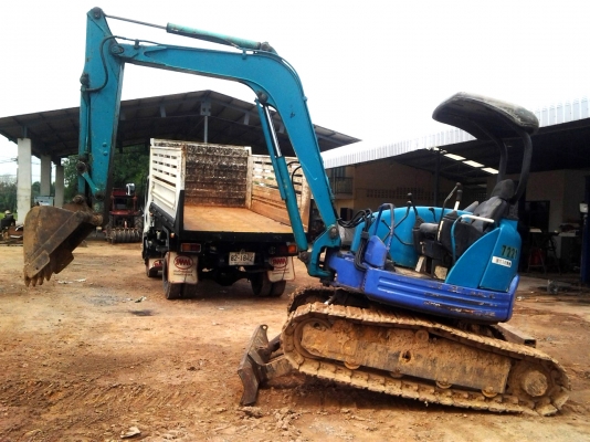 ขาย KOMATSU PC40FR-1 (เก่าไทยประมาณ 2 ปี) รถสภาพสวยมาก รถสภาพพร้อมใช้งาน (รถใช้งานไม่หนัก ใช้ขุดตอม่ ขาย KOMATSU PC40FR-1 (เก่าไทยประมาณ 2 ปี) รถสภาพสวยมาก รถสภาพพร้อมใช้งาน (รถใช้งานไม่หนัก ใช้ขุดตอม่