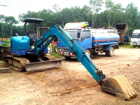ขาย KOMATSU PC40FR-1 (เก่าไทยประมาณ 2 ปี) รถสภาพสวยมาก รถสภาพพร้อมใช้งาน (รถใช้งานไม่หนัก ใช้ขุดตอม่