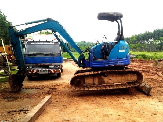 ขาย KOMATSU PC40FR-1 (เก่าไทยประมาณ 2 ปี) รถสภาพสวยมาก รถสภาพพร้อมใช้งาน (รถใช้งานไม่หนัก ใช้ขุดตอม่