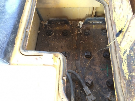 CAT D5B-47X00631-YR1985 เครื่อง 10Z ติดวินช์หลัง นำเข้าจากญี่ปุ่น ถึงไทยแล้วครับ