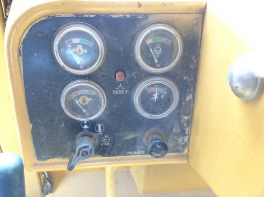 CAT D5B-47X00631-YR1985 เครื่อง 10Z ติดวินช์หลัง นำเข้าจากญี่ปุ่น ถึงไทยแล้วครับ