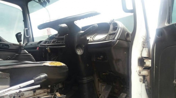 ขายรถ10ล้อ ดั้มเดก้า270 ปี47 ยูโรทู รถสวยสภาพดี รถบ้านใช้งานอยู่ เอกสารถูกต้อง เล่มทะเบียนพร้อมโอน ราคา1,400,000 สนใจโทร 090-8588220คุณนะ 093-3258446คุณบิว หรือเข้าดูสินค้าอื่นๆได้ที่ www.narong2truck.com หรือ www.truck.in.th/498 หรือเพจFacebook ณรงค์ ซื้