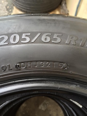 ขายยาง BRIDGESTONE ECOPIA EP200 205-65-15 ปี15 ดอกหนา สภาพเหมือนใหม่ ชุดละ 4,500 บาท