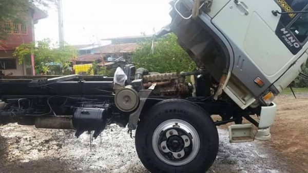 ขายรถ10ล้อ ดั้ม2เพลา 3H เครื่อง195แรง รถสวยมาก รถบ้าน ต้องการขายด่วน สภาพพร้อมใช้งาน เอกสารพร้อมโอน ราคา850,000 สนใจโทร 090-8588220คุณนะ 093-3258446คุณบิว หรือเข้าดูสินค้าอื่นๆได้ที่ www.narong2truck.com หรือ www.truck.in.th/498 หรือเพจFacebook ณรงค์ ซื้อ