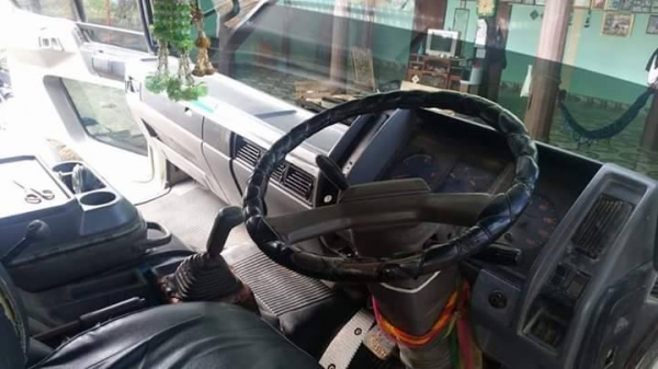 ขายรถ10ล้อ ดั้ม2เพลา 3H เครื่อง195แรง รถสวยมาก รถบ้าน ต้องการขายด่วน สภาพพร้อมใช้งาน เอกสารพร้อมโอน ราคา850,000 สนใจโทร 090-8588220คุณนะ 093-3258446คุณบิว หรือเข้าดูสินค้าอื่นๆได้ที่ www.narong2truck.com หรือ www.truck.in.th/498 หรือเพจFacebook ณรงค์ ซื้อ