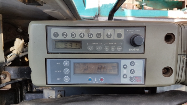 ขายด่วน1150,000รถแบคโฮKOBELCO-SK200SR-YB02-มาคซีชั่วโม่งทำงานน้อยรถนอกเพิ่งนำเข้ามายังไม่เคยใช้งานในเมืองไทยเลย