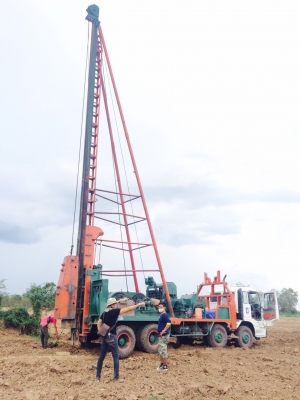 รับตอกเสาเข็มและเข็มเจาะ-  รถเฮียบสิบล้อติดเครน 5 ตันให้เช่า. รับถมดิน.รถแบ็คโคทั่วโคราช..เขื่อนกันดิน,สะพานนั่งร้าน,รั้วบ้าน,อาคารทั้วไปแบบบมืออาชีพ