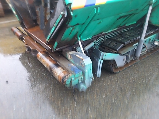 ขายรถปูยาง VOGELE S2100 ＃6190419 2002Yr 6284Hr นำเข้าญี่ปุ่น ขายไม่แพง 061-419-4021 ไปป์ครับ