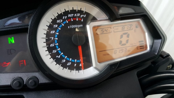 TNT300 2015 พร้อมใช้งาน วิ่ง8000 ไม่ล้มไม่ชนไม่แปะ สวย ราคาต่อรองได้ครับ