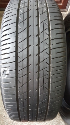 ขายยาง Bridgestone Turanza ER33 215/55R17 CNB 3112 จำนวน 4 เส้น (ตำหนิ 1 เส้น) ราคา 3200 บาท ติดต่อ เอก 089-7400615