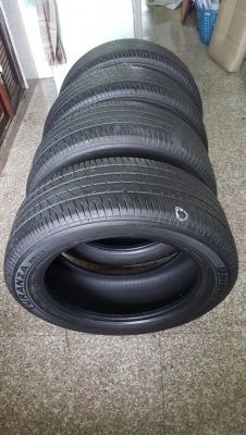 ขายยาง Bridgestone Turanza ER33 215/55R17 CNB 3112 จำนวน 4 เส้น (ตำหนิ 1 เส้น) ราคา 3200 บาท ติดต่อ เอก 089-7400615