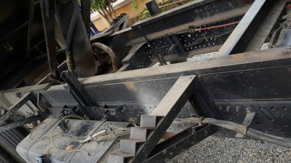 6 ล้อ ISUZU  NPR 150 แรง วิ่งแค่ 24,000 กม.ดั้ม คอกเกษตร สภาพสวยมาก 1.08 ล้าน ต่อรองครับ