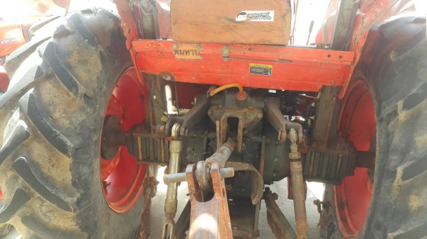 ขายด่วน KUBOTA  M 5000 SU   ใช้ดีทุกระบบ พร้อม อุปกรณ์ดันหน้า ผาน 6 เดิมๆ.