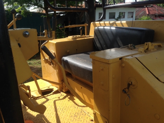 ขายแทรกเตอร์ CAT D6D