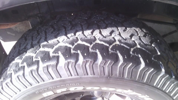 ขายยางบีเอฟ 265/70/17 ปี 12