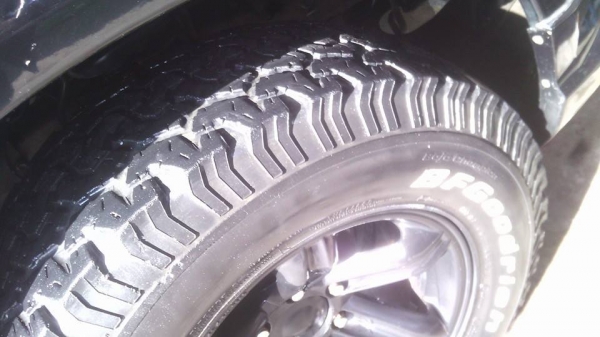 ขายยางบีเอฟ 265/70/17 ปี 12