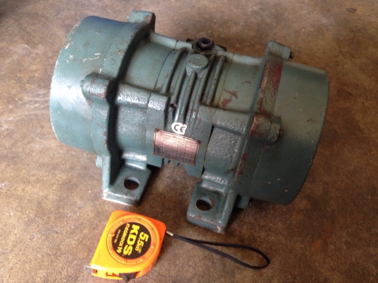 ขายมอเตอร์สั่น-เขย่า Sung Hsin made in Taiwan 1/4HP. 380V รุ่นตัวใหญ่ สภาพสวยเดิมๆวิ่งนิ่ม พร้อมใช้งาน