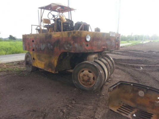 KAWASAKI รถบด - รถบด 11 ล้อ