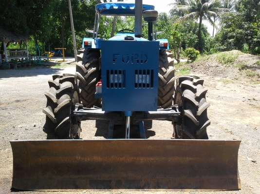 ขายฟอดร์ 6640 นิวฮอแลนผานหน้าหางสามเล่มทะเบืยนพร้อมใช้