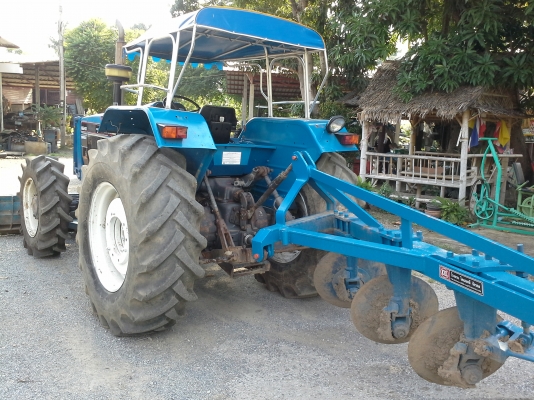 ขายฟอดร์ 6640 นิวฮอแลนผานหน้าหางสามเล่มทะเบืยนพร้อมใช้