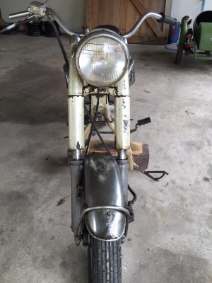 ขาย AJS ทะเบียนแท้ มีตามรูปเลยครับ 105000 บาท 089-8320100 อยู่ชลบุรีครับ ขาย AJS ทะเบียนแท้ มีตามรูปเลยครับ 105000 บาท 089-8320100 อยู่ชลบุรีครับ