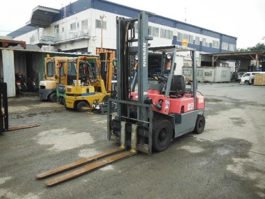 รถโฟล์คลิฟท์รอนำเข้า NISSAN รุ่น PJ02-114254  นำเข้าจากประเทศญี่ปุ่น 100\% ไม่เคยใช้งานในประเทศไทย