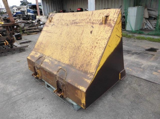 รถโฟล์คลิฟท์ KOMATSU รุ่น FD30T-724281  นำเข้าจากประเทศญี่ปุ่น 100\% ไม่เคยใช้งานในประเทศไทย