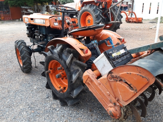 ขายรถไถเล็กB6000สภาพเดิมเก่านอก พร้อมตัวตีดิน