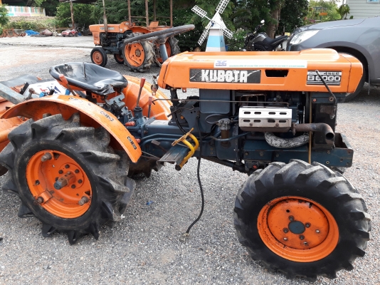 ขายรถไถเล็กB6000สภาพเดิมเก่านอก พร้อมตัวตีดิน