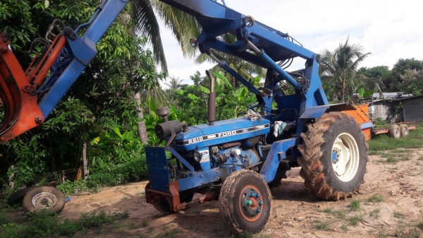 รถคีบอ้อย