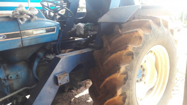 รถคีบอ้อย