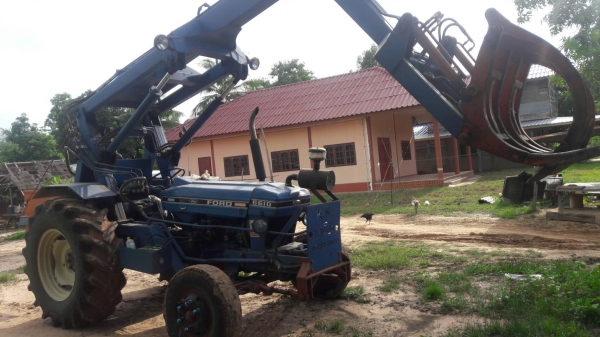 รถคีบอ้อย