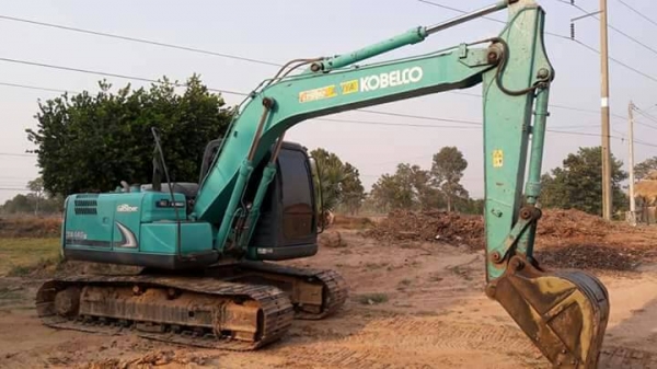 ขายรถแบคโฮ KOBELCO SK.140-8 ไฟฟ้าครบ เอกสารอิมวอย รถพร้อมใช้ สวย 9000 กว่า ช.มราคาย้อมๆแค่.1650000  สนใจรีบจองด่วน