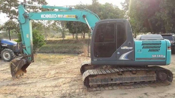 ขายรถแบคโฮ KOBELCO SK.140-8 ไฟฟ้าครบ เอกสารอิมวอย รถพร้อมใช้ สวย 9000 กว่า ช.มราคาย้อมๆแค่.1650000  สนใจรีบจองด่วน
