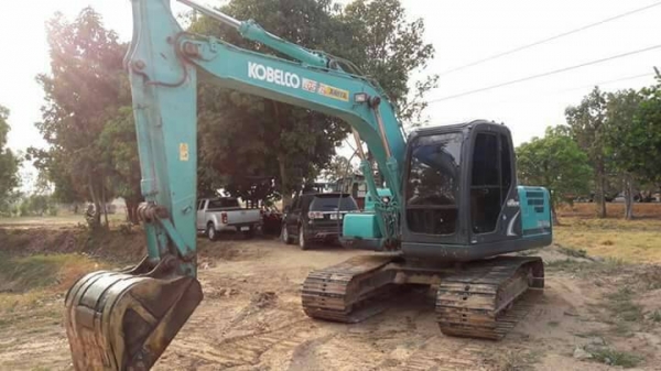 ขายรถแบคโฮ KOBELCO SK.140-8 ไฟฟ้าครบ เอกสารอิมวอย รถพร้อมใช้ สวย 9000 กว่า ช.มราคาย้อมๆแค่.1650000  สนใจรีบจองด่วน