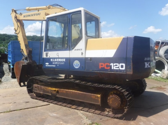 ขายรถขุดนำเข้าเก่าญี่ปุ่น komatsu pc120-5รถสวยเดิม รถถึงไทยเร็วๆนี้สนใจติดต่อสอบถาม 092-3309229 อี๊ด