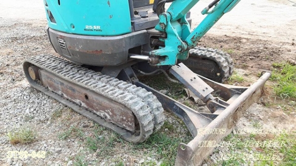 ขายด่วน KOBELCO SK25SR  สภาพเดิมๆ ใช้งานน้อย พร้อมใช้งาน ราคาสุดคุ้ม