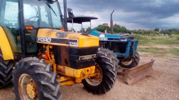 ขายรถไถFORDรุ่น7740คานหน้า NEWHOLLAND รถเก่านอกยังไม่เคยใช้งานในไทยเอกสารอินวอย