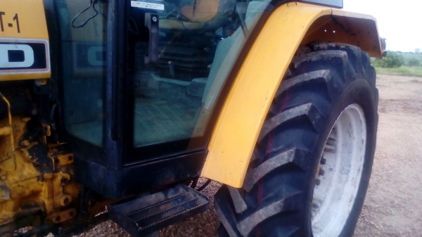 ขายรถไถFORDรุ่น7740คานหน้า NEWHOLLAND รถเก่านอกยังไม่เคยใช้งานในไทยเอกสารอินวอย