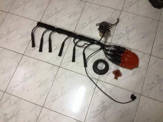 ขายชุดจุดระเบิดm20 6สูบ มีสายหัวเทียน คอยจุดระเบิด ชุดกะลา สภาพใหม่ ราคา2900 โทร0924462525โส กทม